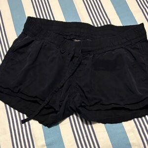 A Pea in the Pod Women's Black Athletic Shorts